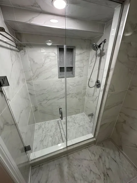 Shower to shower renovation in Richmond Hill, after Canzeno
